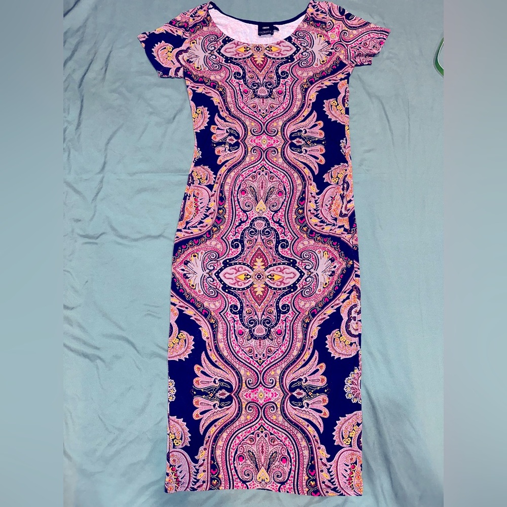ASOS super stretchy/ comfy maternity dress, US Sz 6. VGUC. Bright, fun, ruched.